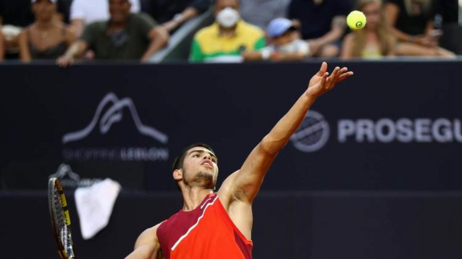 关于日本网球队碾压意大利网球队，阿尔卡拉斯关键制胜的信息