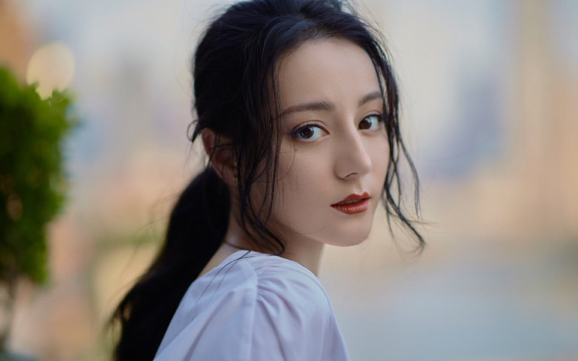 喀麦隆雄狮在安联咆哮，当德布劳内以非洲的节奏踏平拜仁