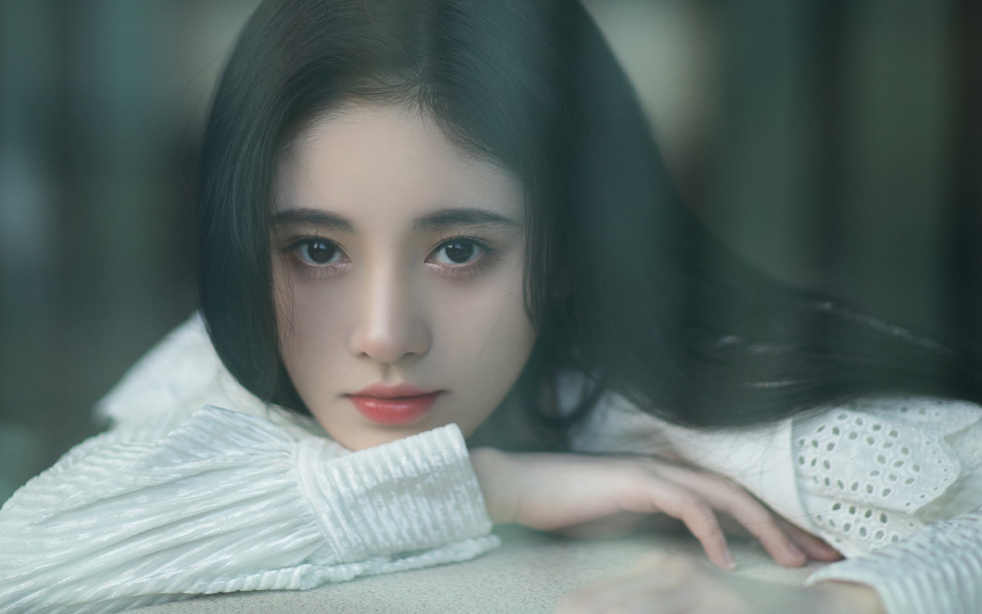 沙漠之夜的蓝色奇迹，佩德里导演的天才逆转，乌兹别克斯坦梦碎2026
